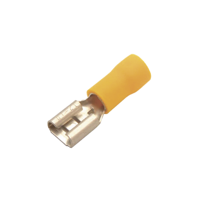 Terminal tipo hembra aislada 0.250 / 12 - 10 AWG / Amarillo / Para baterías con terminal F1 / Paquete de 25 piezas. | AE55096