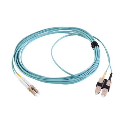 Jumper de Fibra Óptica Multimodo 50/125 XGLO OM3, LC-SC Duplex, OFNR, Color Aqua, 2 Metros (6.56 Pies) | FJ2-LCSC5L-02AQ