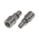 Adaptador en Línea de Bajo PIM, de Conector QMA (Quick Mate) Macho a SMA Hembra, Bronce Blanco/ Oro/ Teflón. | RQA-5405-LP